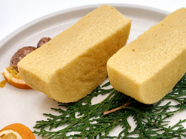 Natural yellow food coloring