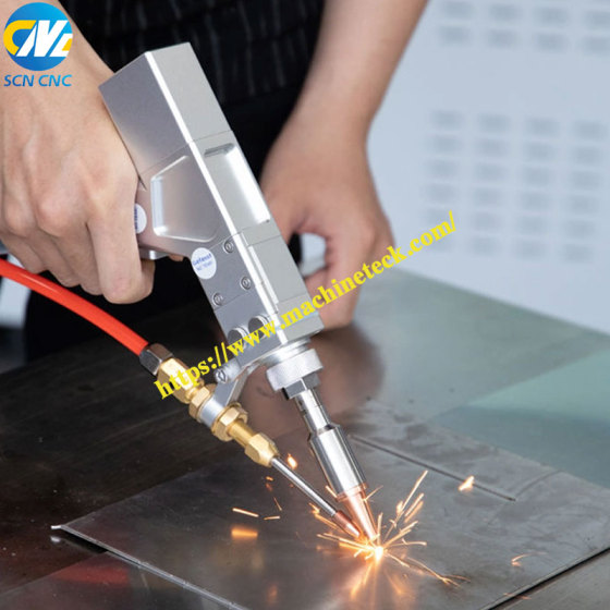 Saldatrice laser a fibra portatile con saldatore a punti CNC