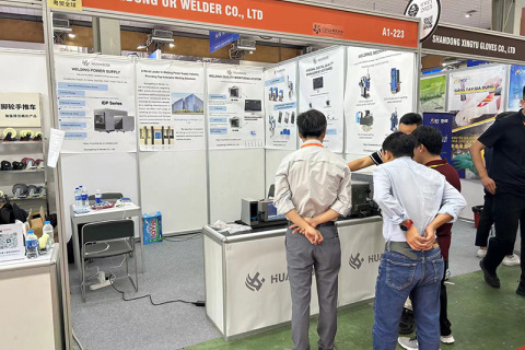 Svařovací zdroj Urwelder zazářil na veletrhu VINAMAC EXPO v Hanoji