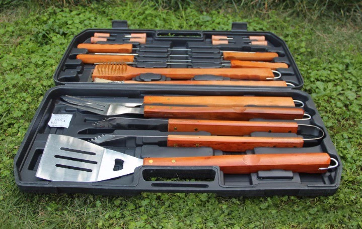 wooden bbq tools