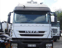 Electric air conditioner for truck