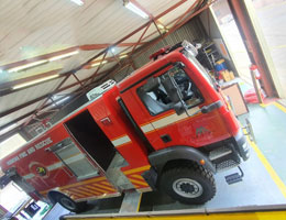 Air conditioner for fire truck