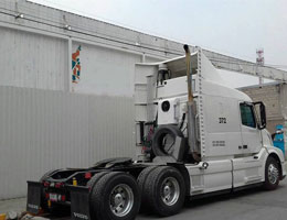 Airconditioning op de parkeerplaats voor vrachtwagens