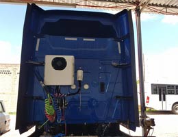 Teherautó hálófülkéjének légkondicionálója