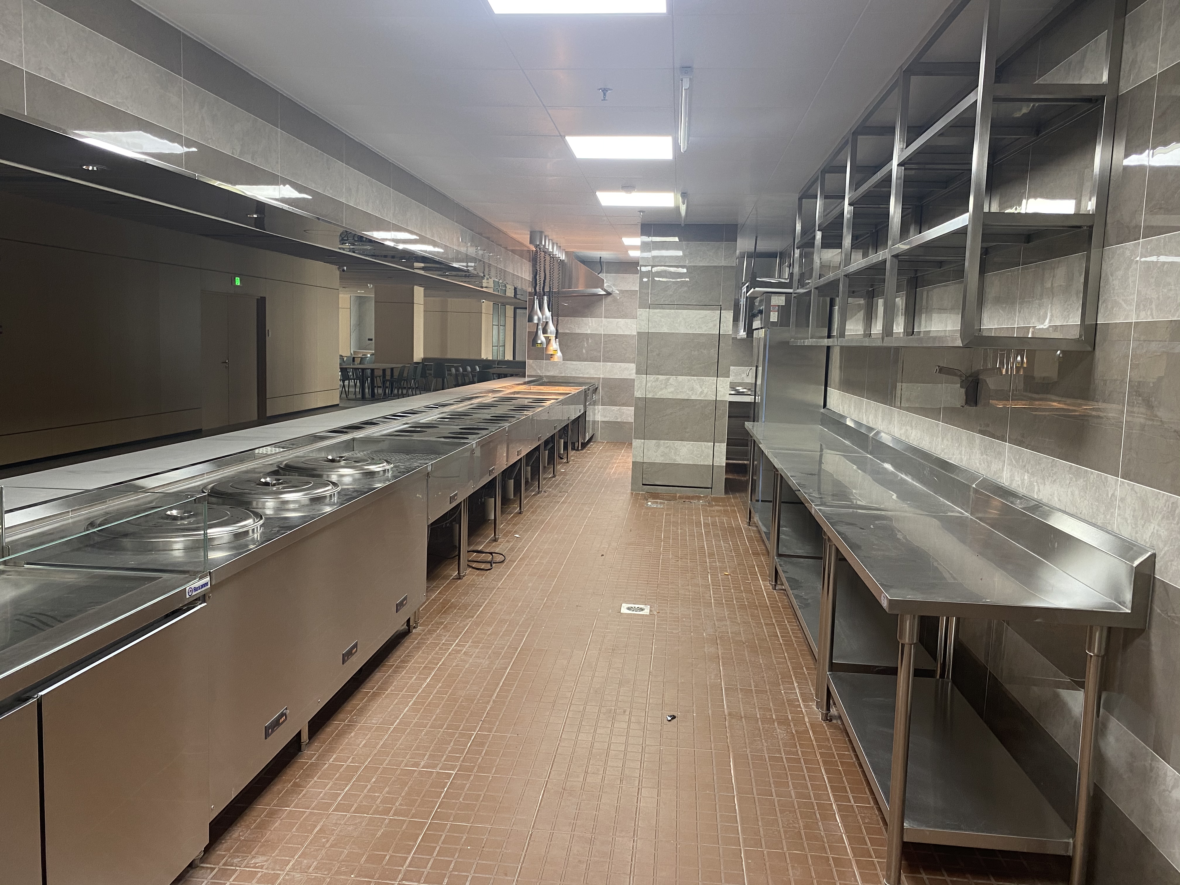 Commercial kitchen