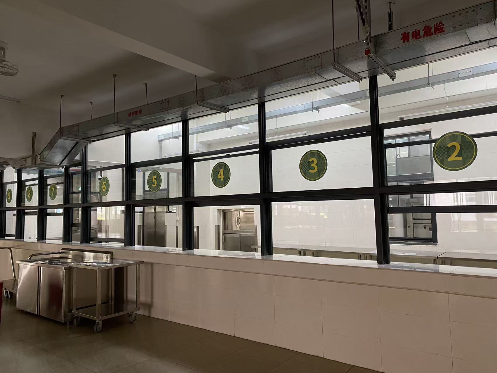 学校饭堂