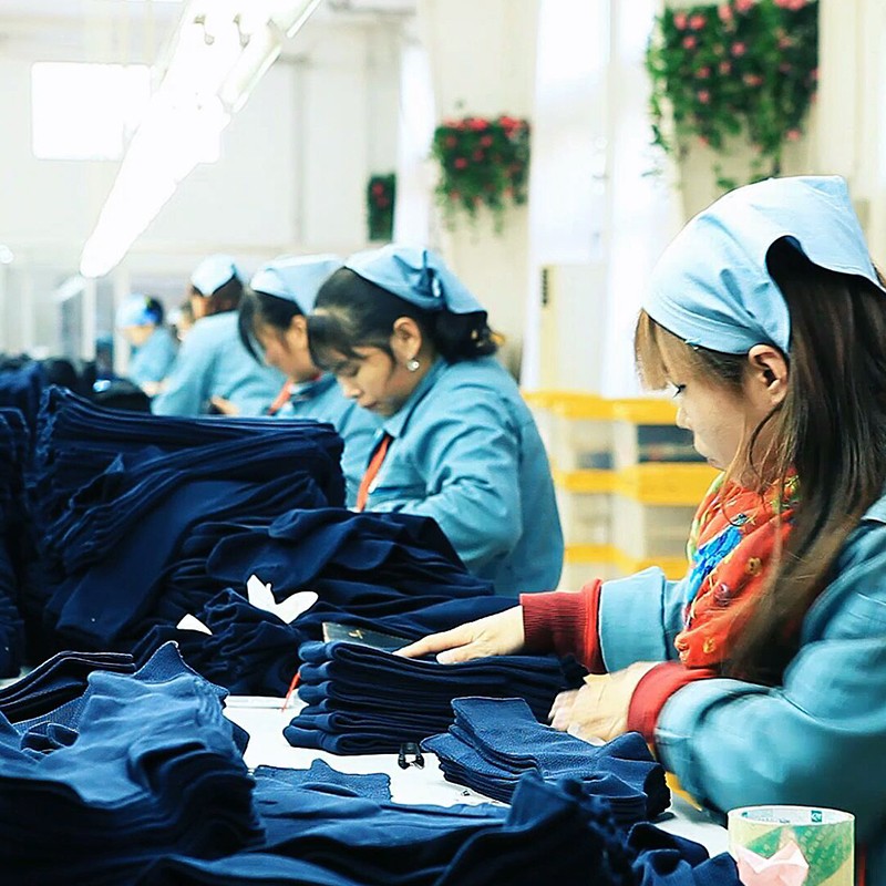 فحص الجودة من خلال إجراء إنتاج الجوارب بالكامل