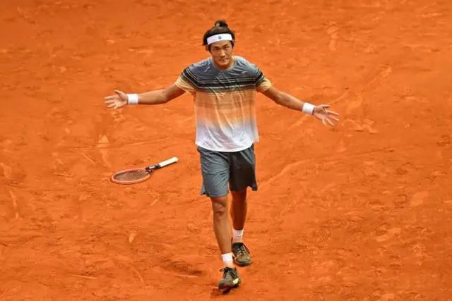 Zhang Zhizhen made another milestone in the history of Chinese men's tennis