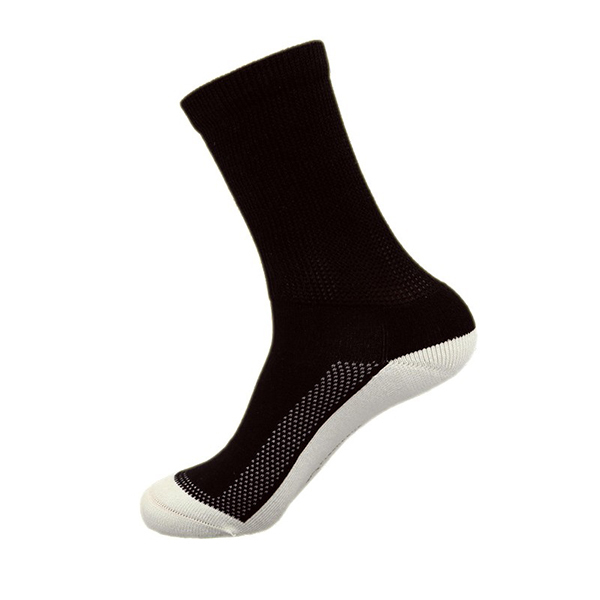 What are the benefits of antibacterial bamboo health socks for diabetics?