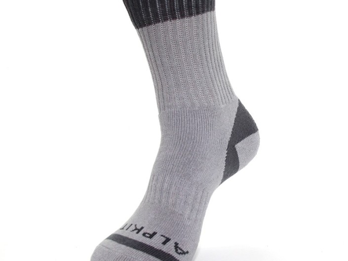 Features and Benefits Of Lightweight Padded Outdoor Trekking Socks.