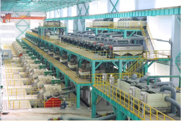 محور جلستين: إنتاجية لونجي الجديدة عالية الجودة، وتشكيل المستقبل من خلال التصنيع الذكي