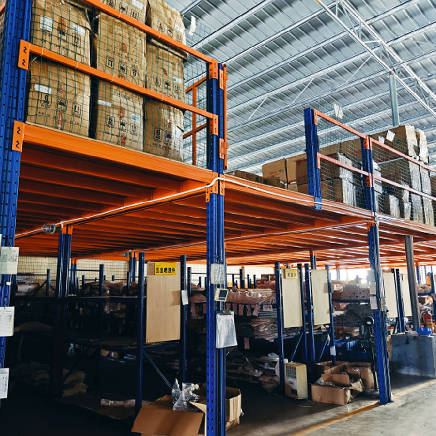 A corner of the warehouse5.jpg