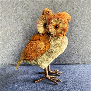 Украшение из соломенной совы