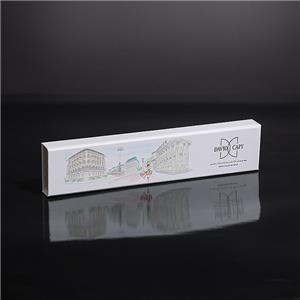 Роскошная коробка для упаковки шоколада с откидной крышкой и разделителем