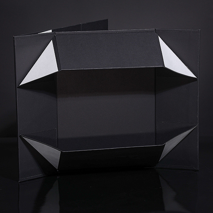 Bespoke Collapsible Boxes With Handle