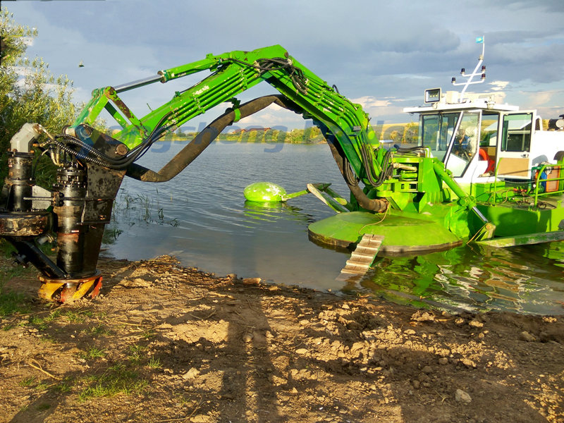 Multipurpose Amphibious Dredger For Urban River Dredging