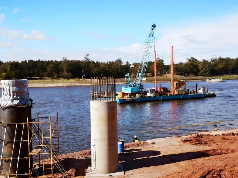 river /sea dredging