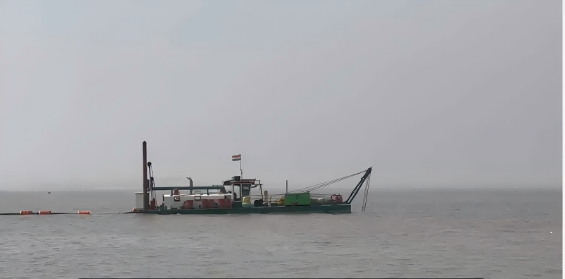 The 12-inch cutter suction dredger exported to India is under construction safely and actively