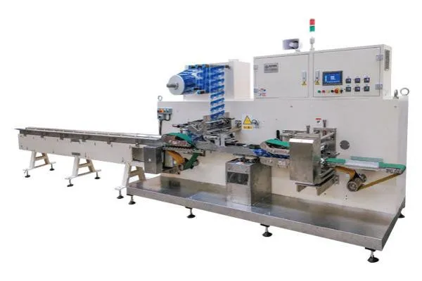 Machine d'emballage de pantalons pour bébés de type oreiller