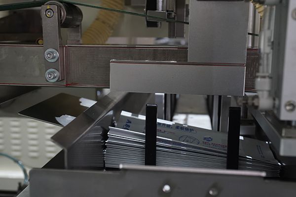 Premade Bag Packaging Machine for Pad and Pantyliner