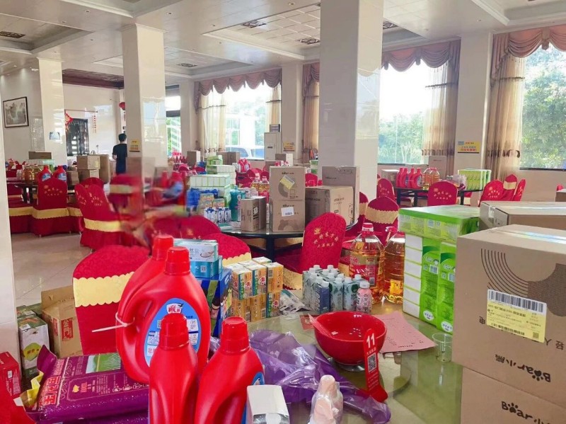 Sanitary napkin packaging machines