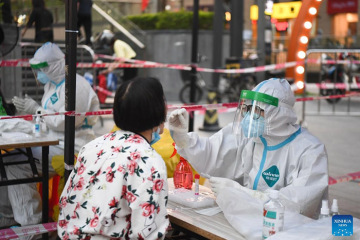 Experții oferă informații despre cele mai recente linii directoare privind combaterea virusului