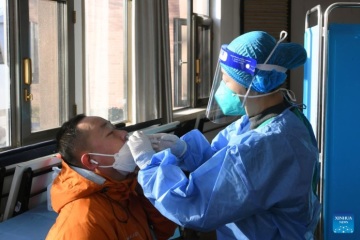 Les experts en virus s'attendent à une normalité d'ici le printemps