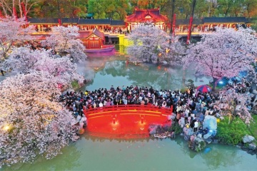 Wuhan sort de l'ombre du COVID-19