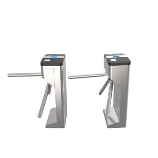 Lettore di schede Rfid semi automatico che apre il cancello girevole all'altezza della vita