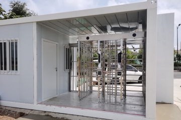 Полноростовые турникеты идеально подходят для обеспечения безопасности и контроля толпы на входе.