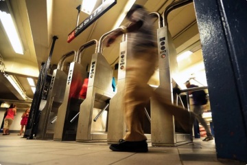 MTA muuttaa kääntöportteja saadakseen takaisin 45,6 miljoonaa dollaria ohitetuista hinnoista