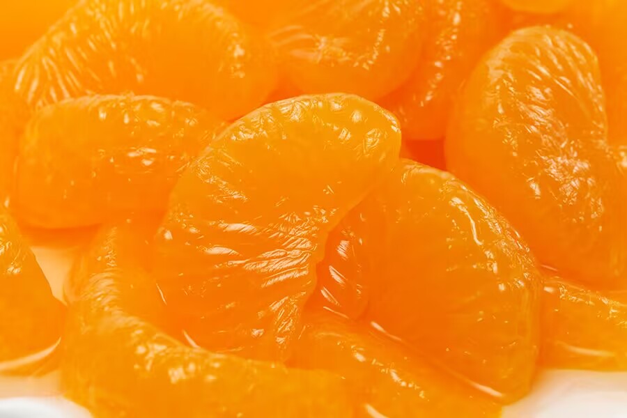 Pomarańcze w puszkach