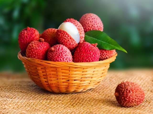 Canned Litchis