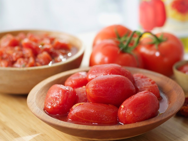 Canned Peeled Tomato