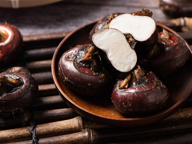 From Sweet Corn to Water Chestnuts — The Changing Seasons of Canned Food Production From Sweet Corn to Water Chestnuts — The Changing Seasons of Canned Food Production