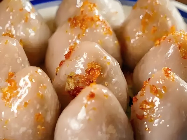 Redo för ett mysigt onsdagseftermiddagste med Longyans ikoniska tarobullar?