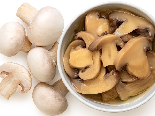 Pourquoi les champignons en conserve sont-ils la façon la plus intelligente de savourer les shiitakes, les champignons de Paris et les champignons de paille ?