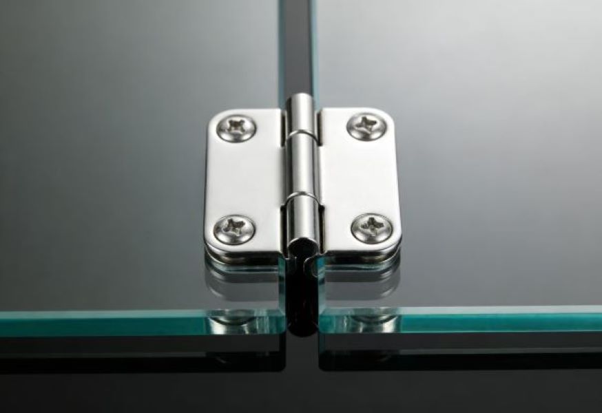 glass hinge