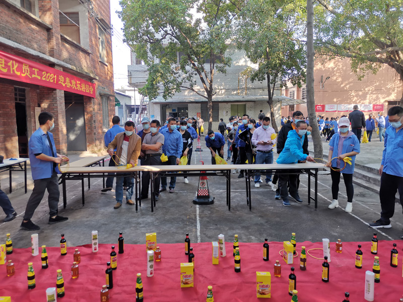 Employees celebrate the Spring Festival in 2021