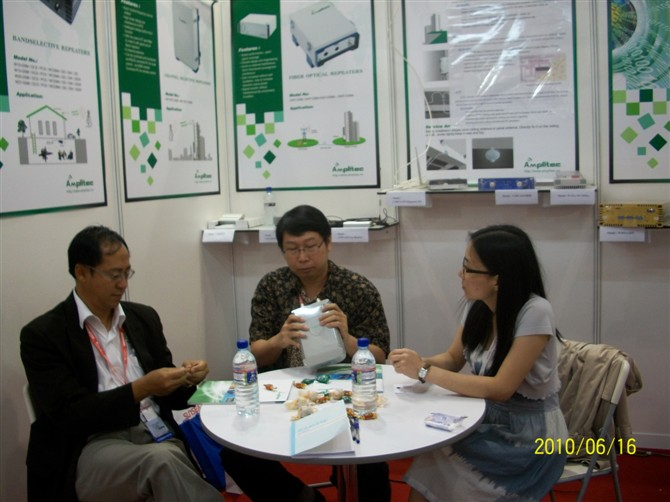 2010 Singapore exhibition Communicasia