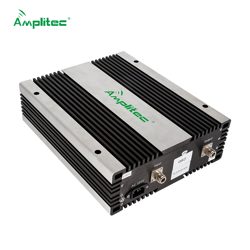 How does a signal repeater work?