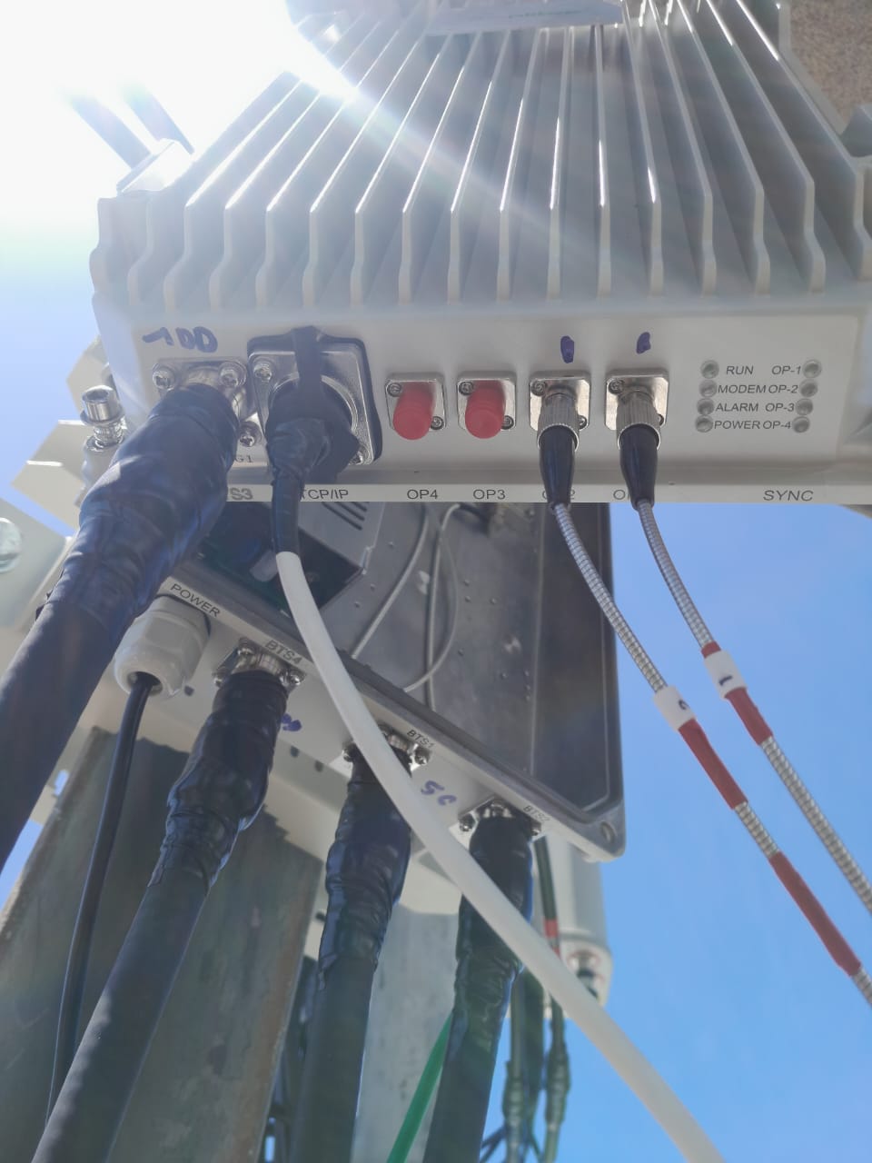 Callboost Wide Band Outdoor Signal Repeater Booster For Operator