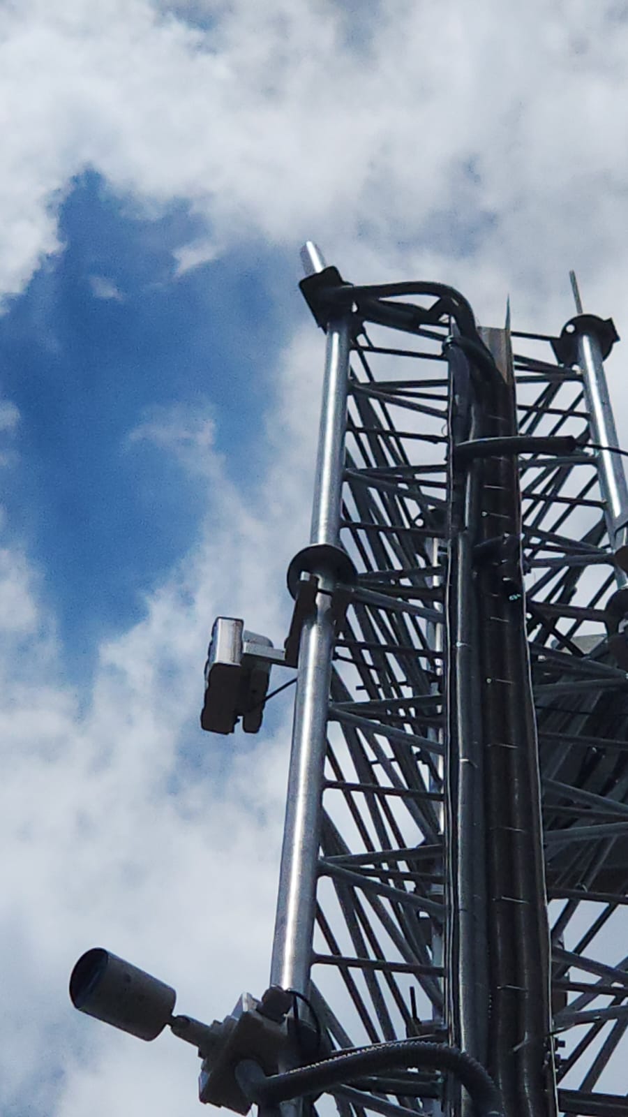 outdoor signal coverage solution