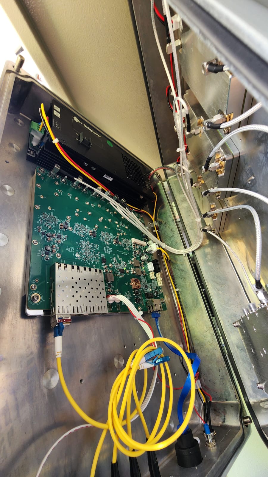 fiber optical repeater