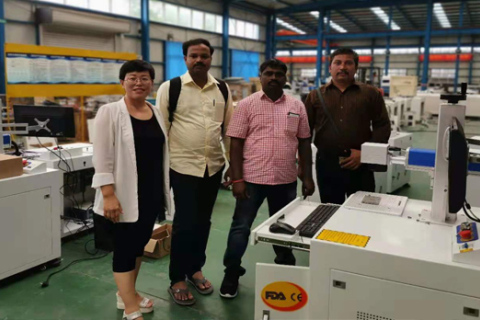 ভারতীয় গ্রাহক আমাদের কারখানা পরিদর্শন এবং ভাল মূল্যায়ন দিতে আসছে