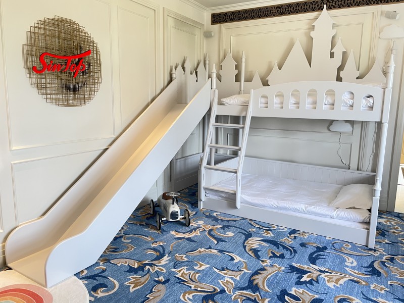 Que tipo de cama de madeira faz você se sentir calorosamente