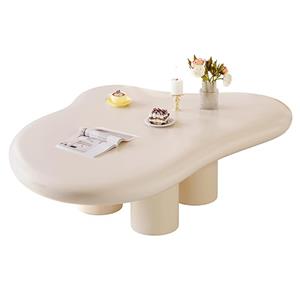 Maßgefertigter Couchtisch in Wolkenform