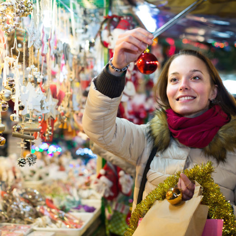 กระตุ้นยอดขายในตลาดคริสต์มาสด้วยชั้นวางสินค้าแบบกำหนดเอง