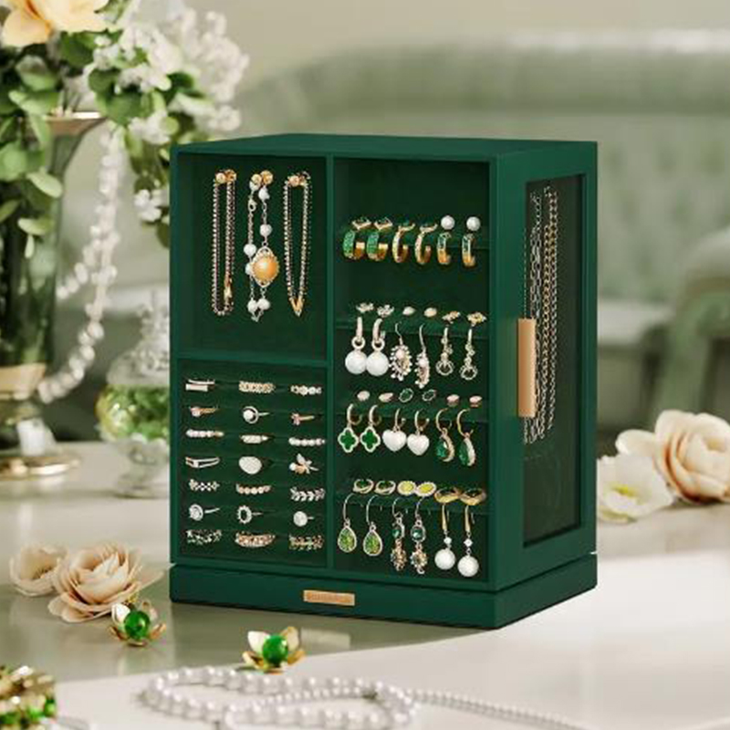 necklace display bust