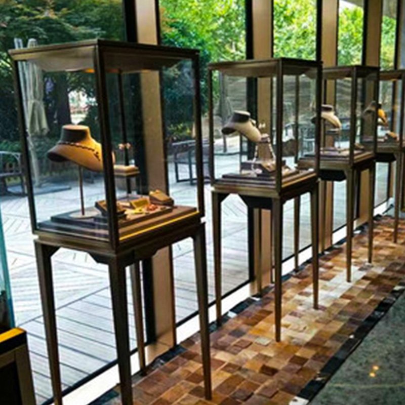 jewelry showcases portable